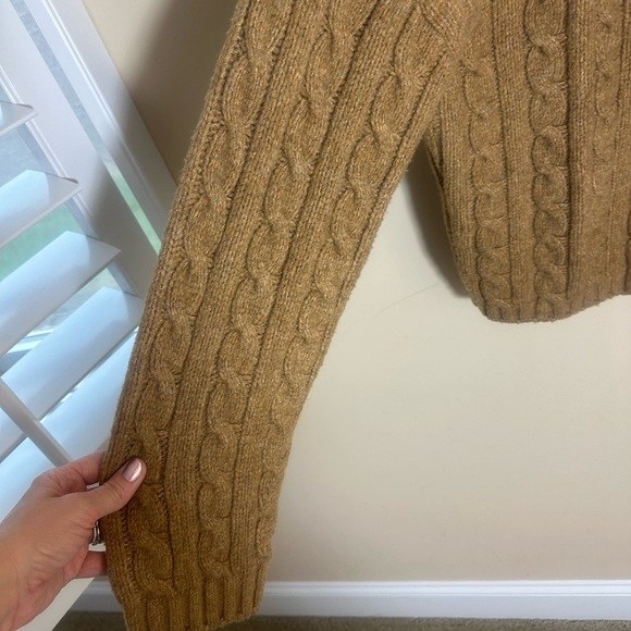 Abercrombie and Fitch A&F Cable Wedge Turtleneck bown sweater size small - Picture 5 of 6